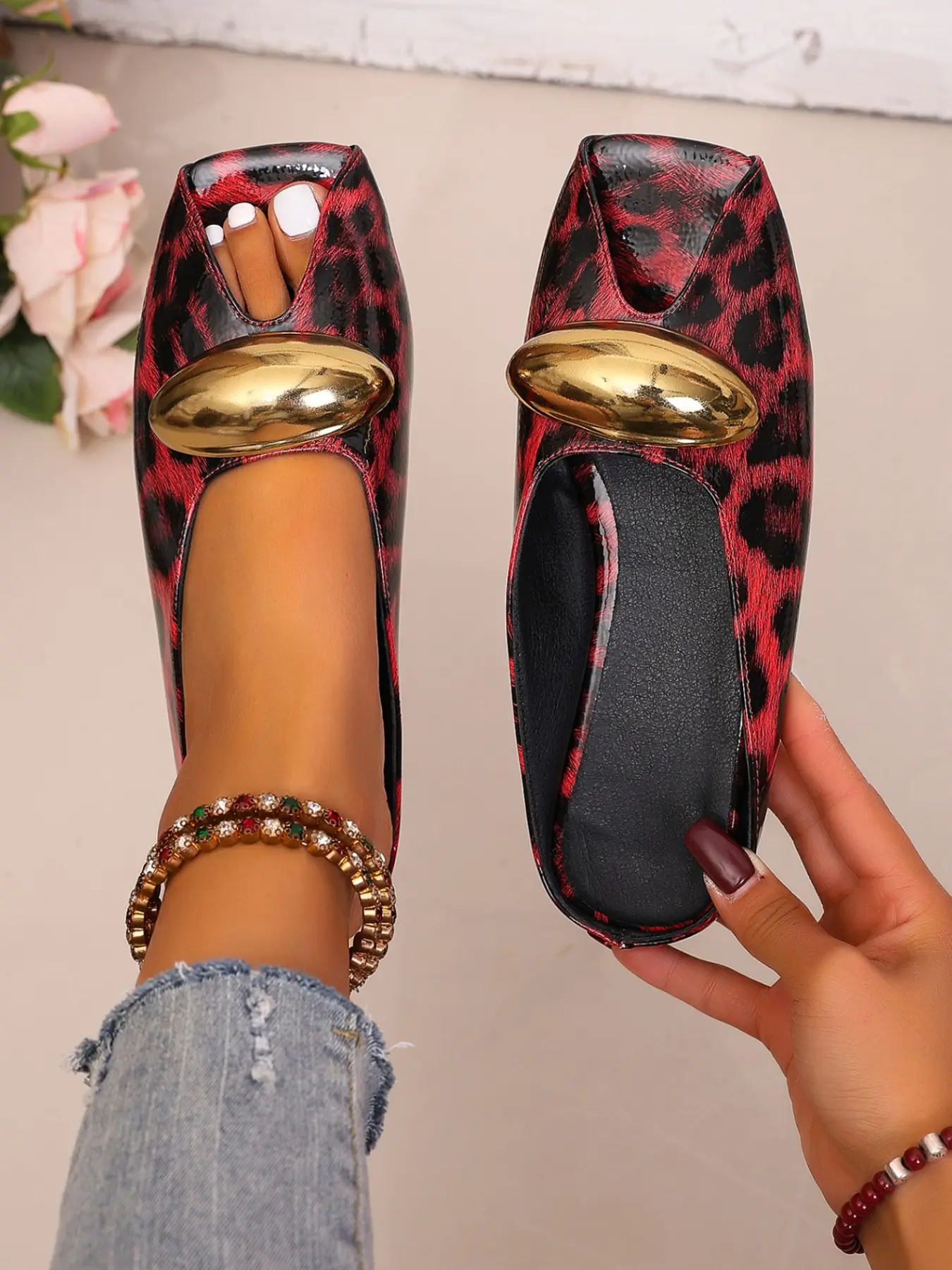 Vintage Leopard Print Metallic Metal Buckle PU Leather Mules, Mule Flats, Glossy Leather Flat Sandals, Fashionable Lazy Slip-Ons, Versatile Daily Wear Shoes Footwear Women