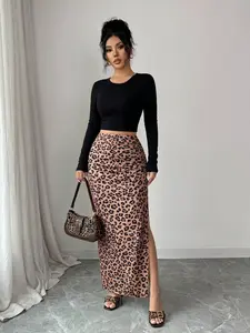 🔥 Viral Leopard Print Ruched Maxi Skirt | High Waist, Side Slit & Bodycon Fit! Perfect Mob Wife Aesthetic OOTD, Stretchy & Flattering for Date Night/Street Style ✨