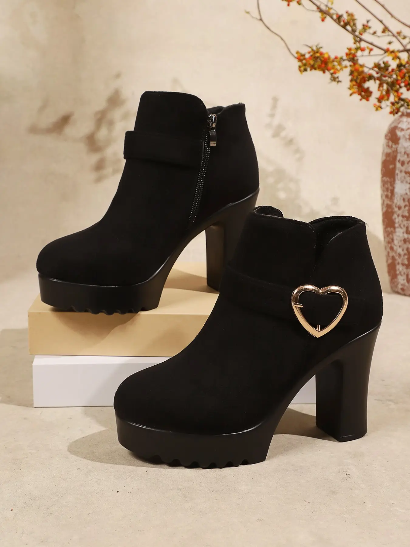 Women's Soft Velvet Heart Buckle Chunky Heel Short Boots, Waterproof Thick Sole High-Heeled Ankle Boot with Side Zipper Work Ankle Boots Heels Boots, Fashion Boots