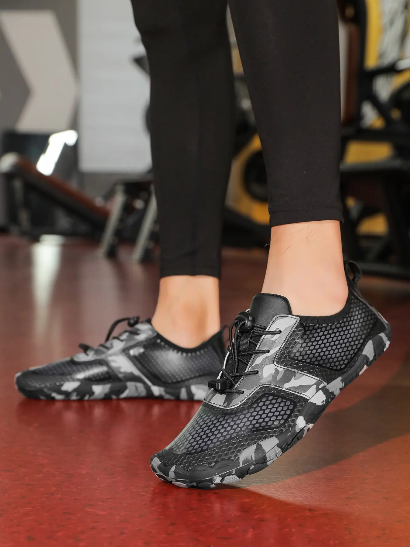 Unisex Couples Water Shoes, Comfortable Durable Multi-Functional Hiking Boots, Ideal for Swimming, Snorkeling, Trekking, Climbing