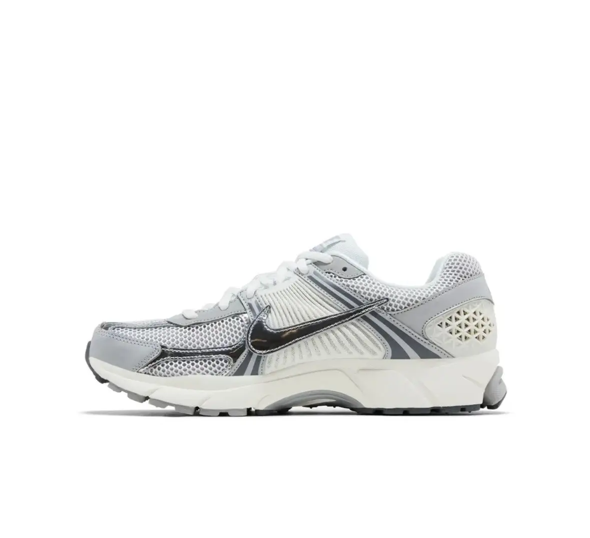 Nike Vomero Metallic Silver 5 Sneaker