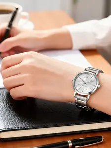 Fashionable quartz women's watch, luxurious and simple circular dial, elegant style, suitable for all seasons