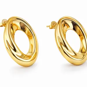 Aretes dorados chunky elegantes