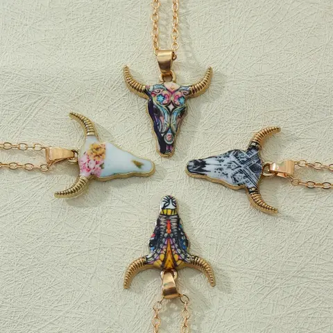 4pcs/set Punk Style Bull Design Pendant Necklace, Vintage Trendy Pendant Necklace, Fashionable Retro Jewelry for Women & Men As Gift, Gothic Mystery Jewelry, Matching, Necklace Stack