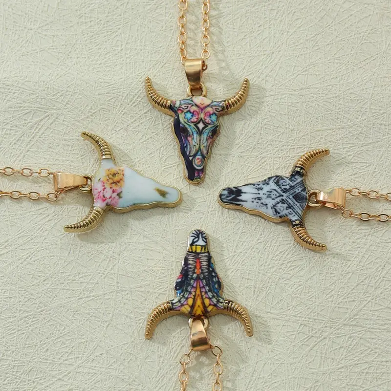 4pcs/set Punk Style Bull Design Pendant Necklace, Vintage Trendy Pendant Necklace, Fashionable Retro Jewelry for Women & Men As Gift, Gothic Mystery Jewelry, Matching, Necklace Stack