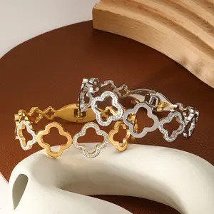 Luxury Hollow Four-Leaf Clover Bracelet, Elegant  Design,Spring Clasp,All Seasons Wear, Non-Fading Accessory
