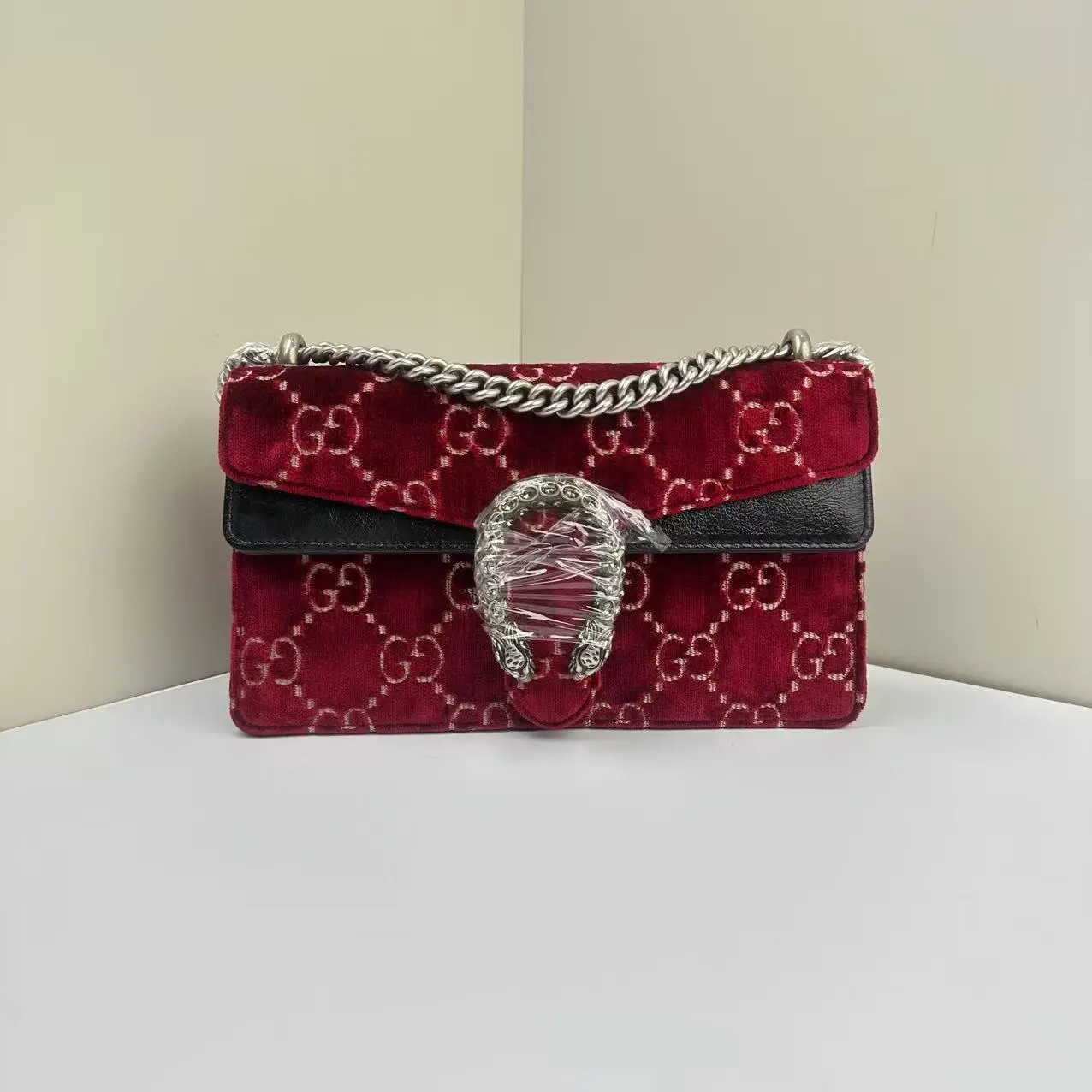 Pre-owned GUCCI Velvet Shoulder Bags Dionysus Skipper Small Red CPU0621