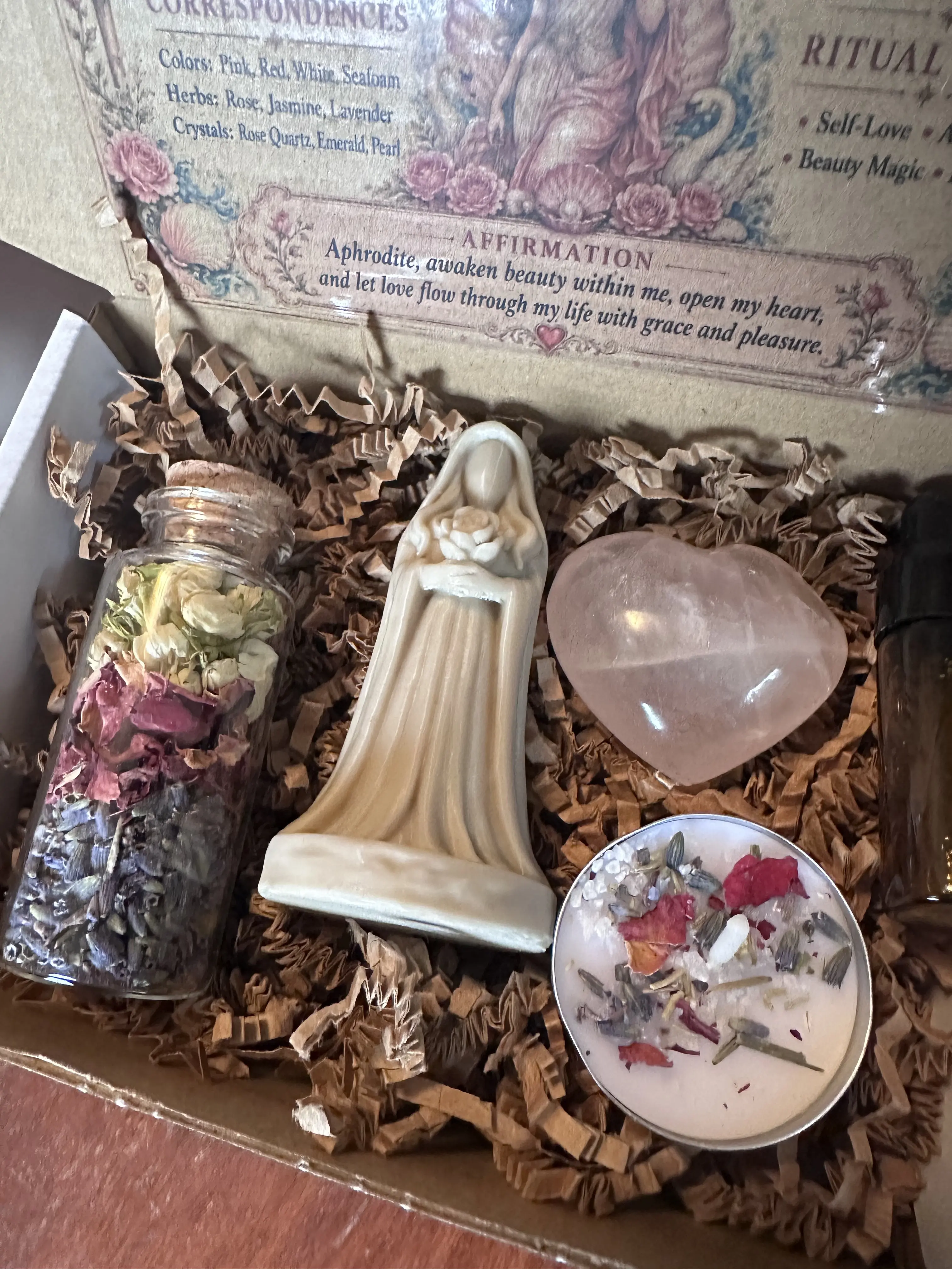 New 3D Printed Deity Totem Statues - Blind Box Mini Altar Figure Kit with Aphrodite, Freya, Lilith, Handmade Decoration Figure for Collectors, Home Decor Desktop Art Ornament