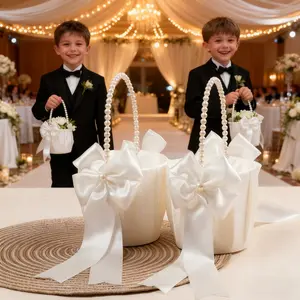 Western Wedding Flower Girl Basket with Pearl Handle, Elegant Pearls Handheld Floral Basket for Weddings, Essential Bridal Accessories
