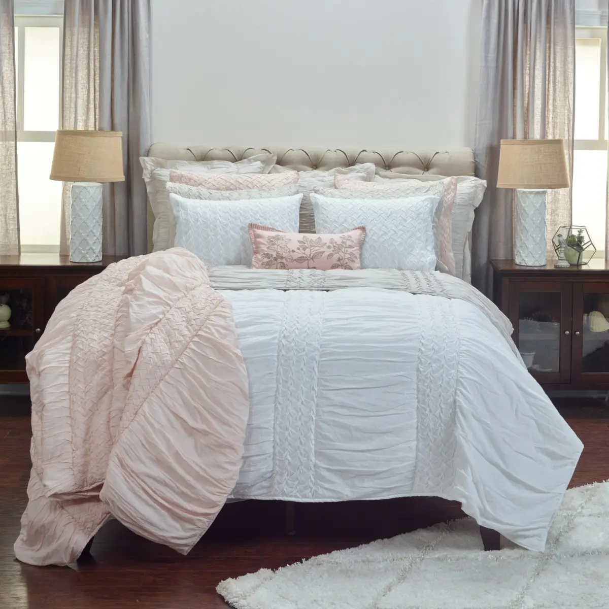 HomeRoots 479981 White Twin Size Neutral Style Duvet - 100% Cotton, 300 Thread Count, Machine Washable Down Alternative Comforter, Neutral Style Duvets
