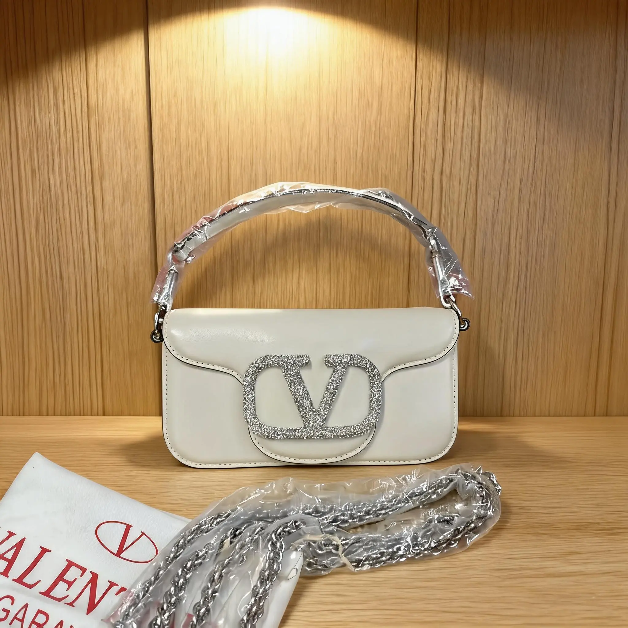 Pre-owned Valentino Leather Shoulder Bag C0724904114