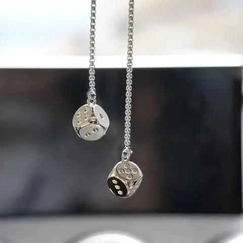 Creative Dice Design Car Pendant, Car Rearview Mirror Hanging Ornament, Car Interior Decoration Accessories for Car, SUV, Truck, Car Trinkets, Car Accessory, Car Ornaments
