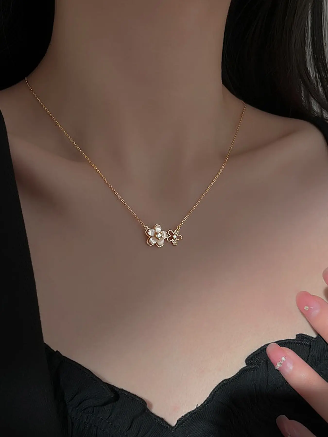 Cherry Blossom Necklace, Elegant Floral Design Jewelry, Unique Flower Shape, Perfect for Daily Wear, Vacation, Parties, Ideal Gift Idea, Jewelry Gifts
