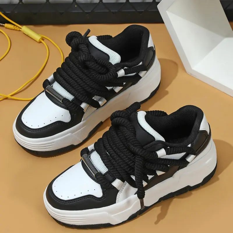 Men's Fashion Colorblock Lace Up Street Low Top Skate Shoes, 2024 New Style Casual Comfortable Breathable Athletic Sports Shoes, Trendy All-match Stylish Sneakers for Daily Wear, Fashionable Casual Sneakers