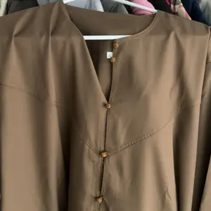 Men's Solid Color Round Neck Long Robe, Loose Casual Comfy Islamic Clothing for Daily Wear, Men's Authentic Saudi Thobe for All Seasons