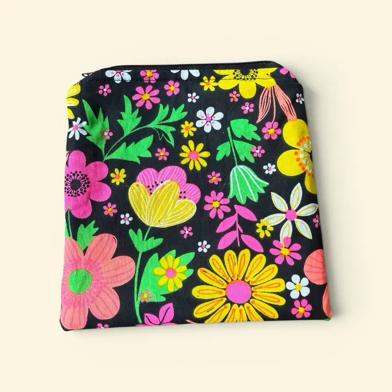 Bright Floral Reusable Snack Sandwich Bag Eco Friendly Medium Heat Washable Hand Wipe Clean No Bleach