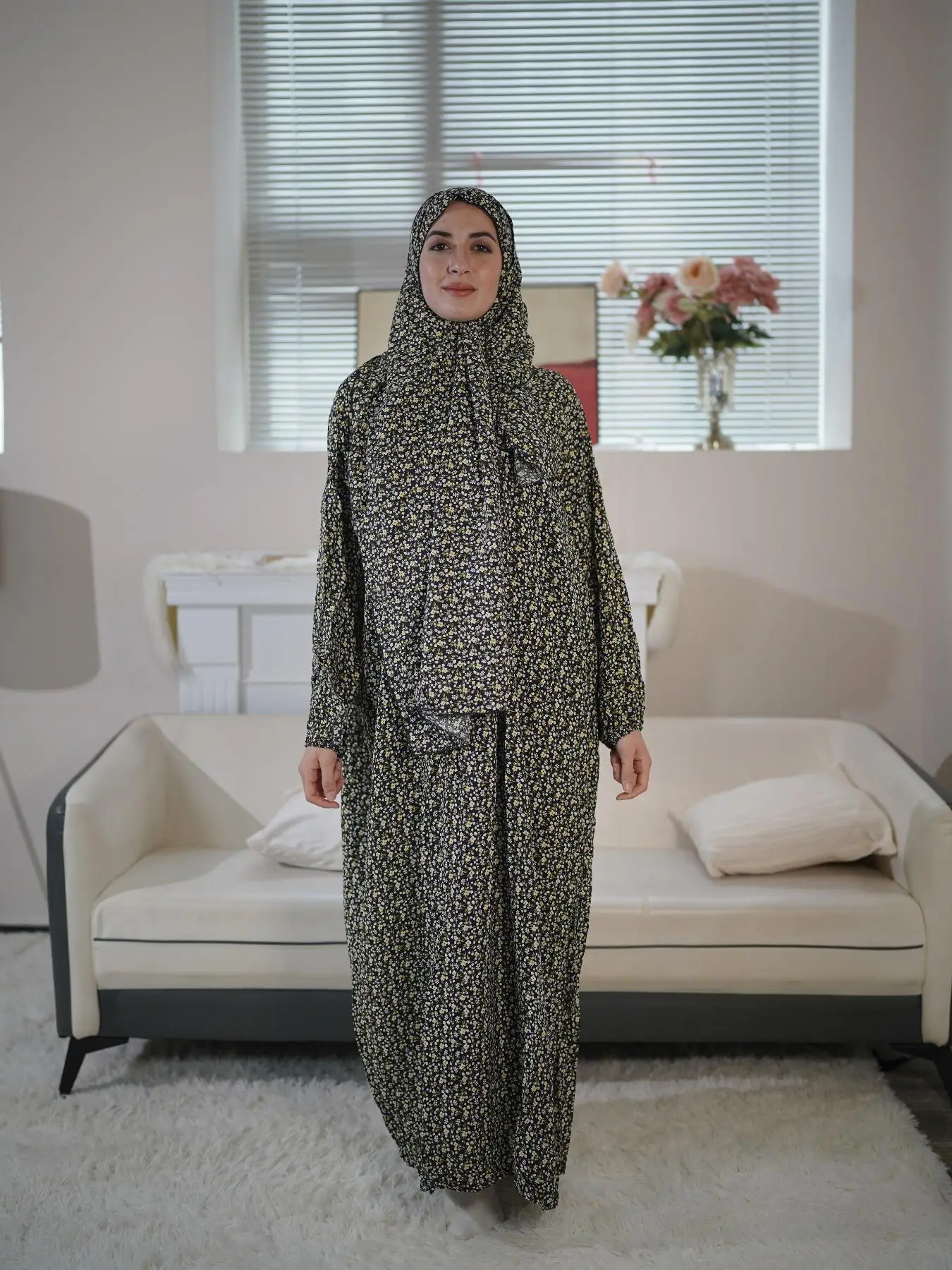 Arabic Clothing-Ditsy Floral Print Bishop Sleeve Arabian Dress with Hijab, Modest Long Sleeve Dress for Women, Women's Islamic Clothing for All Season