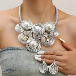 2 pieces/set exaggerated multi-color handmade jewelry set, ethnic style necklace earring set creative aluminum wire banquet wedding accessories