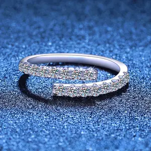 Moissanite ring, fashionable and unique, simple design, diamond-encrusted ring for women, open-ended moissanite ring.