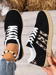 Women's Coffee Brown Suede Leopard Print Lace-Up Low-Top Retro Sneakers Breathable Stitched Casual Shoes Daily Commute Footwear Comfortable Walking Shoes Vintage Style Fashion Trainers Chunky Sole Platform Sneakers Thick Sole