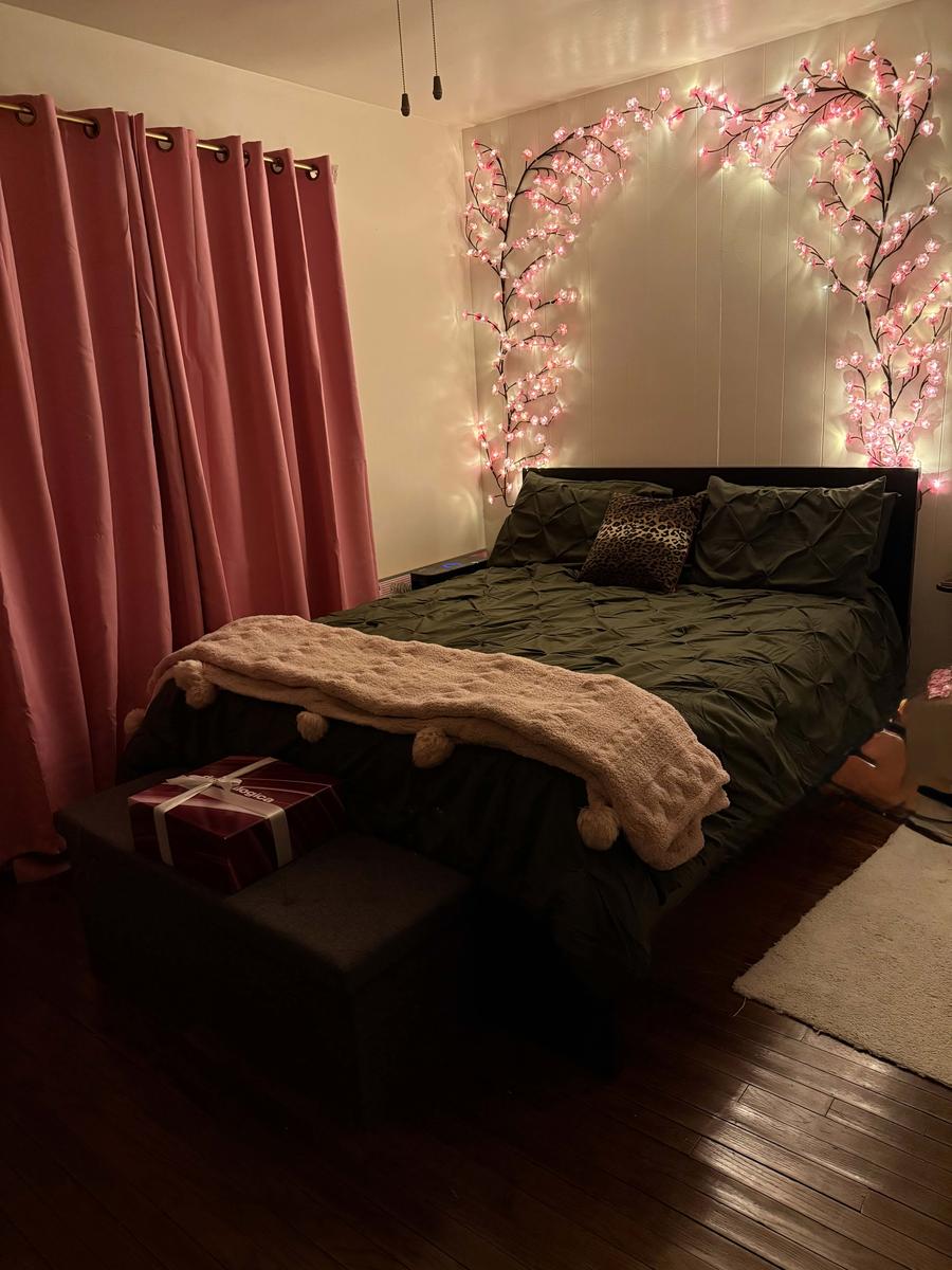 Item: Bronze Green, Queen