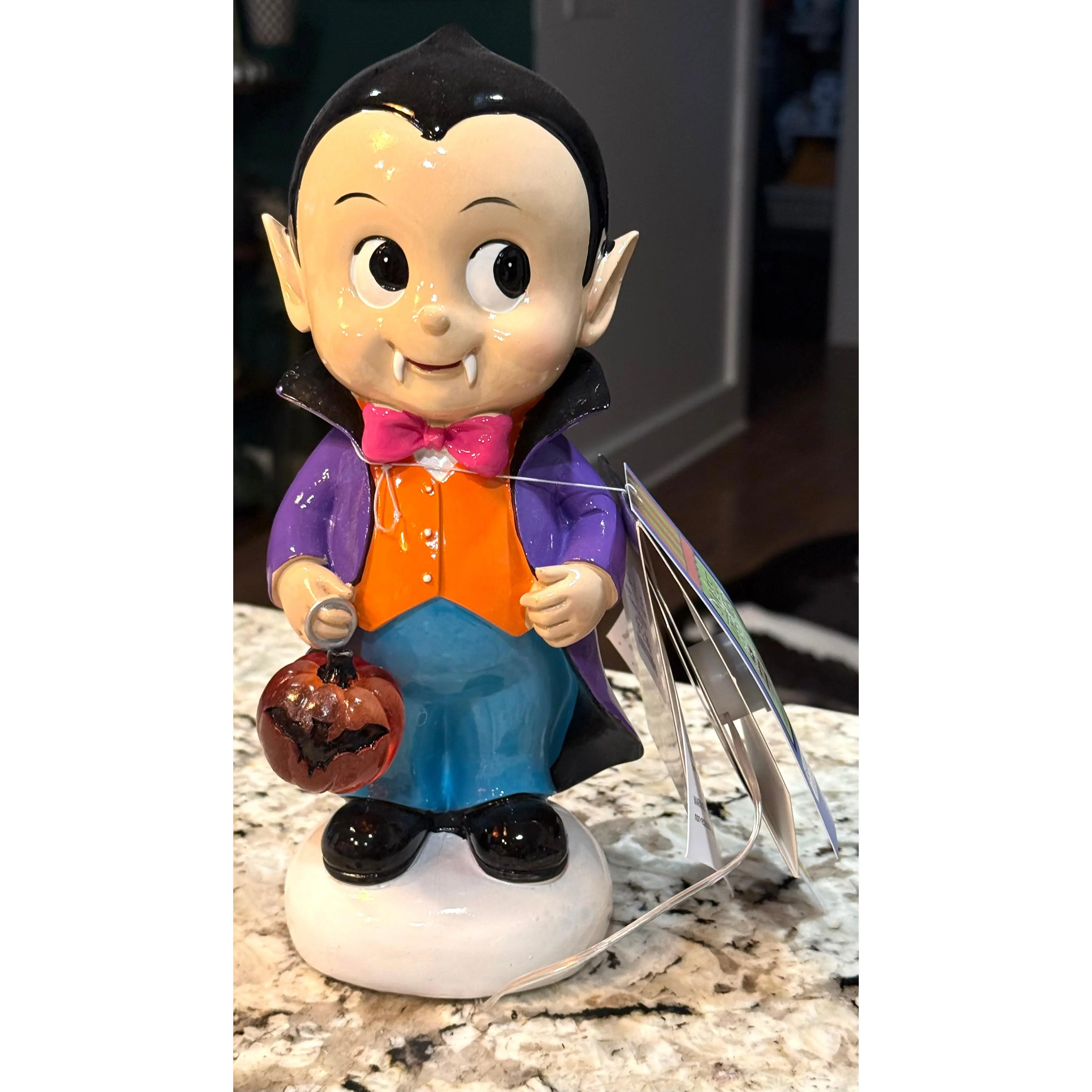 New Sweet Treats resin Dracula led light up Halloween bucket decor