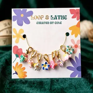 Flower stitch markers