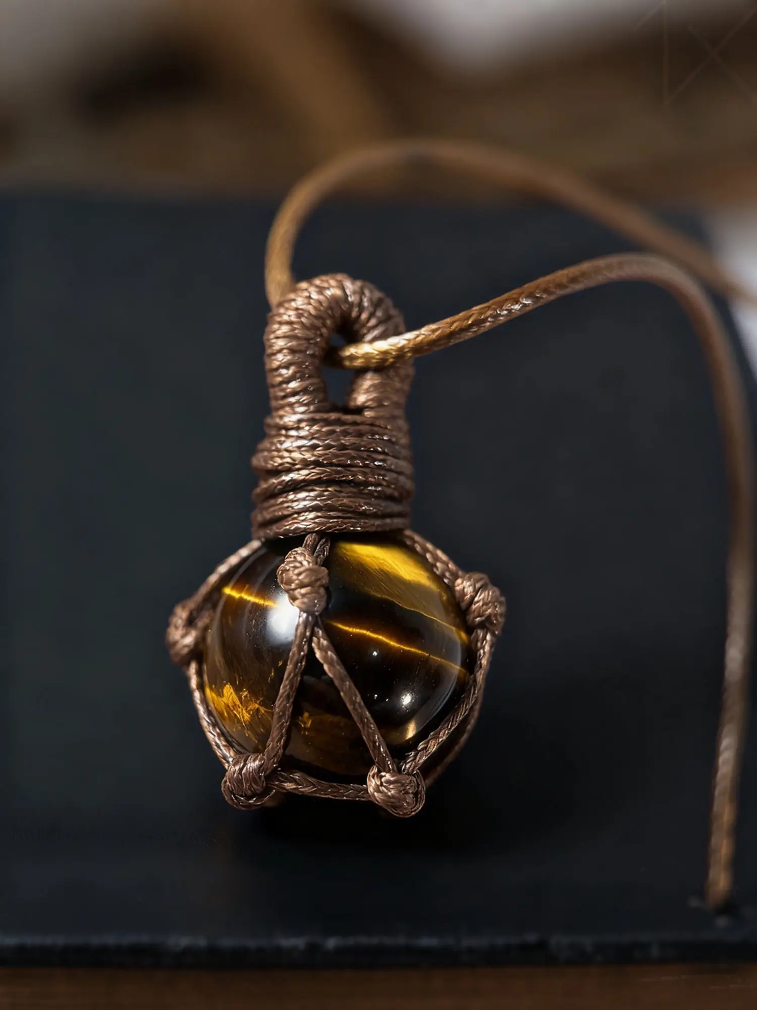 Original Design Vintage Natural Tiger Eye Stone Pendant Necklace, Unique Crystals, Handmade Woven Net Bag Charm, Adjustable Rope, Retro Clothing Accessory, Pendant with Necklace