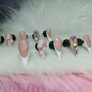 B's Stiletto Press On's