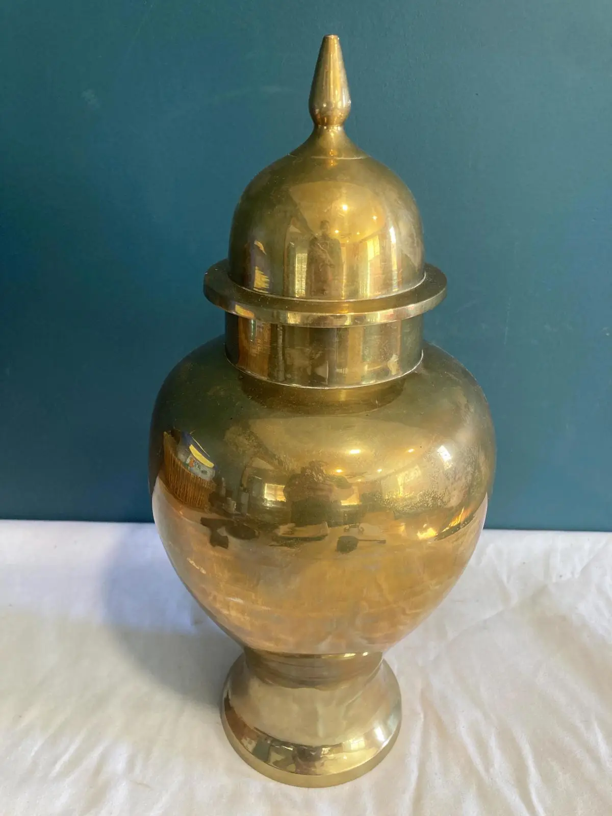 Mid Century Large Solid Brass Ginger Jar with Lid, Hollywood Regency Decor, Vintage Brass Urn, Mantel Accent