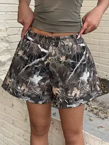 Summer Street Style Plus Size Sporty Loose Women's Shorts, Casual Leaf Print Elastic Waist Pockets, Fashion Trend for Summer, Casual Fashionable Shorts