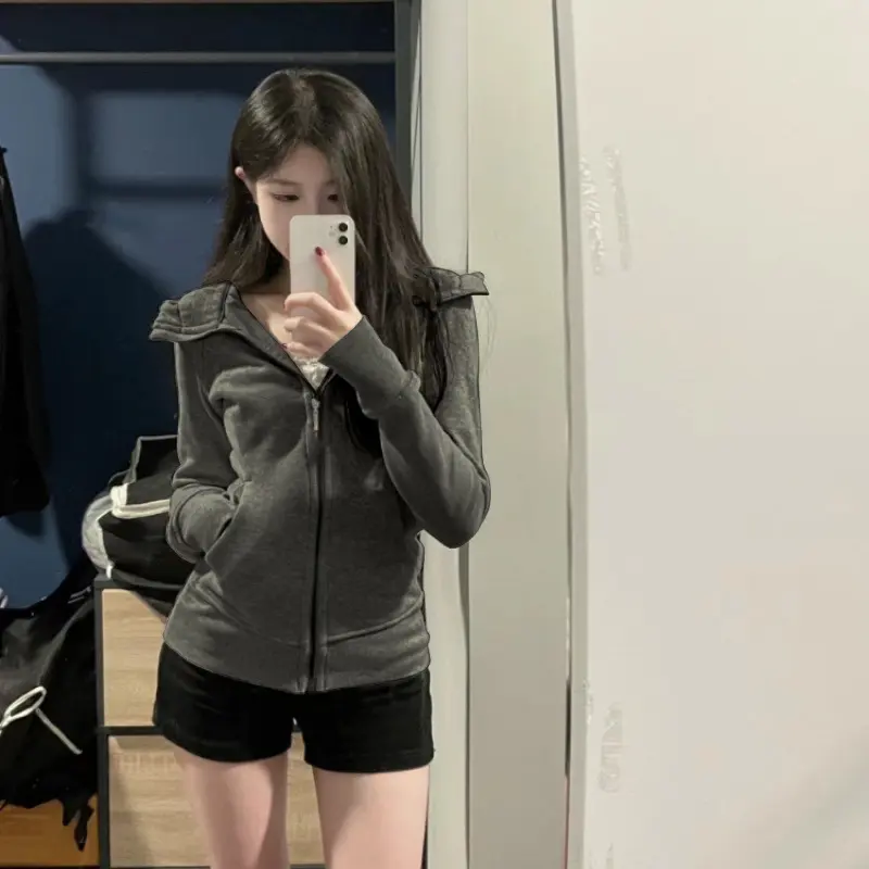 Dark gray Spring and Autumn style