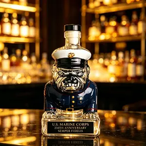 Marine Corps Bulldog Whiskey Decanter, Cool Military Decor, Non-Lead Crystal Glass, Semi-Manual Wine Bottle, Unique Gift Idea