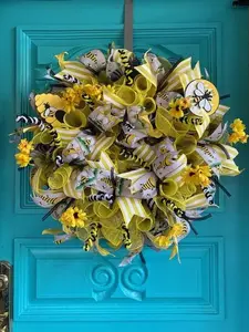 Bee Wreath Spring Wreath
