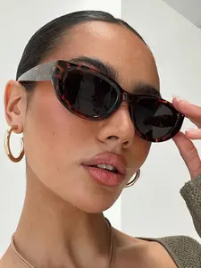 Women's Fashion Classic Oval Sunglasses, Elegant Design for All Seasons, Stylish Small Frame Shades for Women