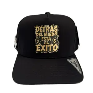 Motivational Quote Hat 'Detrás del Miedo Está el Éxito' Snapback for Men Black with Gold Lettering