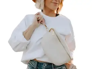 Leather Fanny Pack Crossbody Bags for Women Trendy Sling Bag for Women Vacation Essentials Leather Bumbag Handbags Belt Bag Travel Backpack