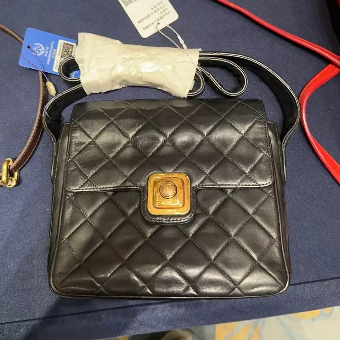 Pre-owned CHANEL france Crossbody Bags H1 Black and Gold Square Vintage Crossbody Bag SBH06230006