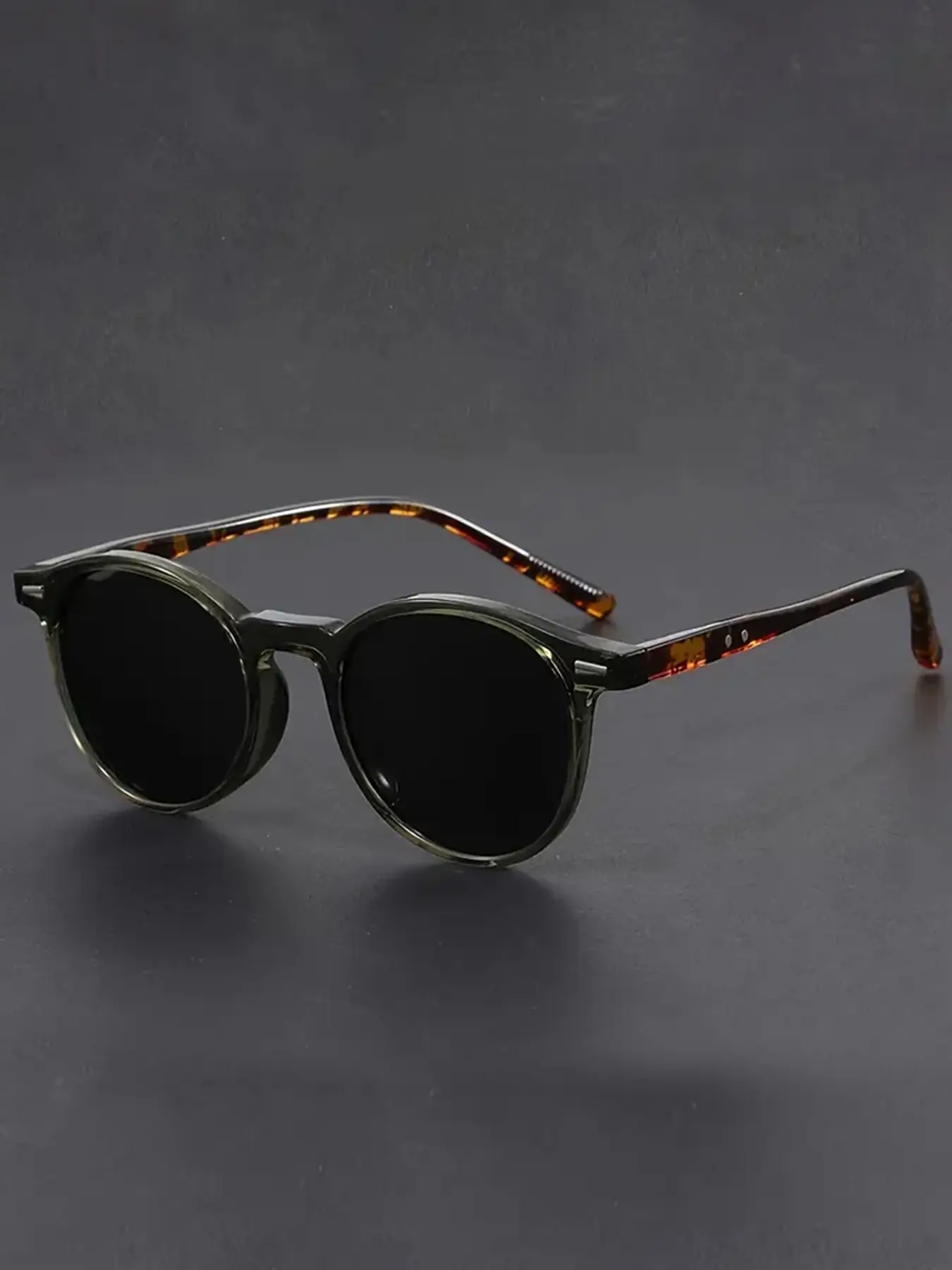 Men's Round Frame Retro Fashion Glasses, Trendy Sunglasses for Beach Wear, Casual Style for Street Fashion and Relaxed, Trendy Beach Eyewear, Round Sunnies
