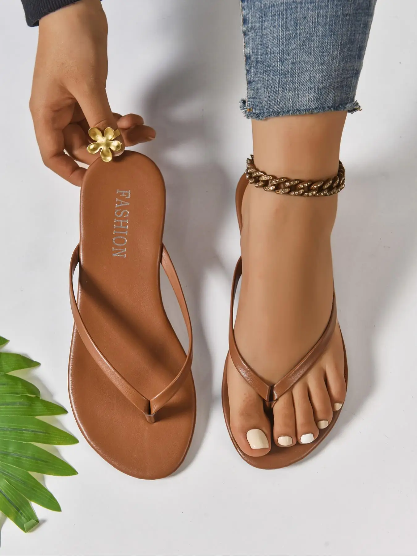 Women's Fashionable Herringbone Pattern Slides, Casual Comfortable Flat Sandals for Summer, Non-slip Beach Slippers for Indoor & Outdoor Wear, Walking