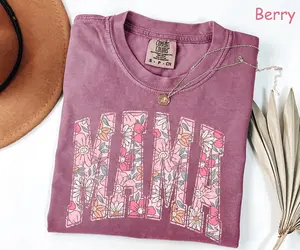 Comfort Colors Boho Floral Mama Shirt, Mother’s Day Gift, Trendy Mom Spring Tee, Cute Gift for Mom, Oversized Mom T-Shirt