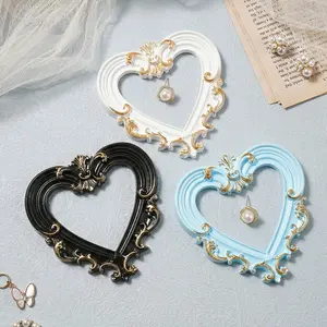 European Style Heart Shape Prop Frame Decoration, Resin Material DIY Decorative Stand, Multiple Colors Available, Perfect for Photography, Heart Frame Home Accessory