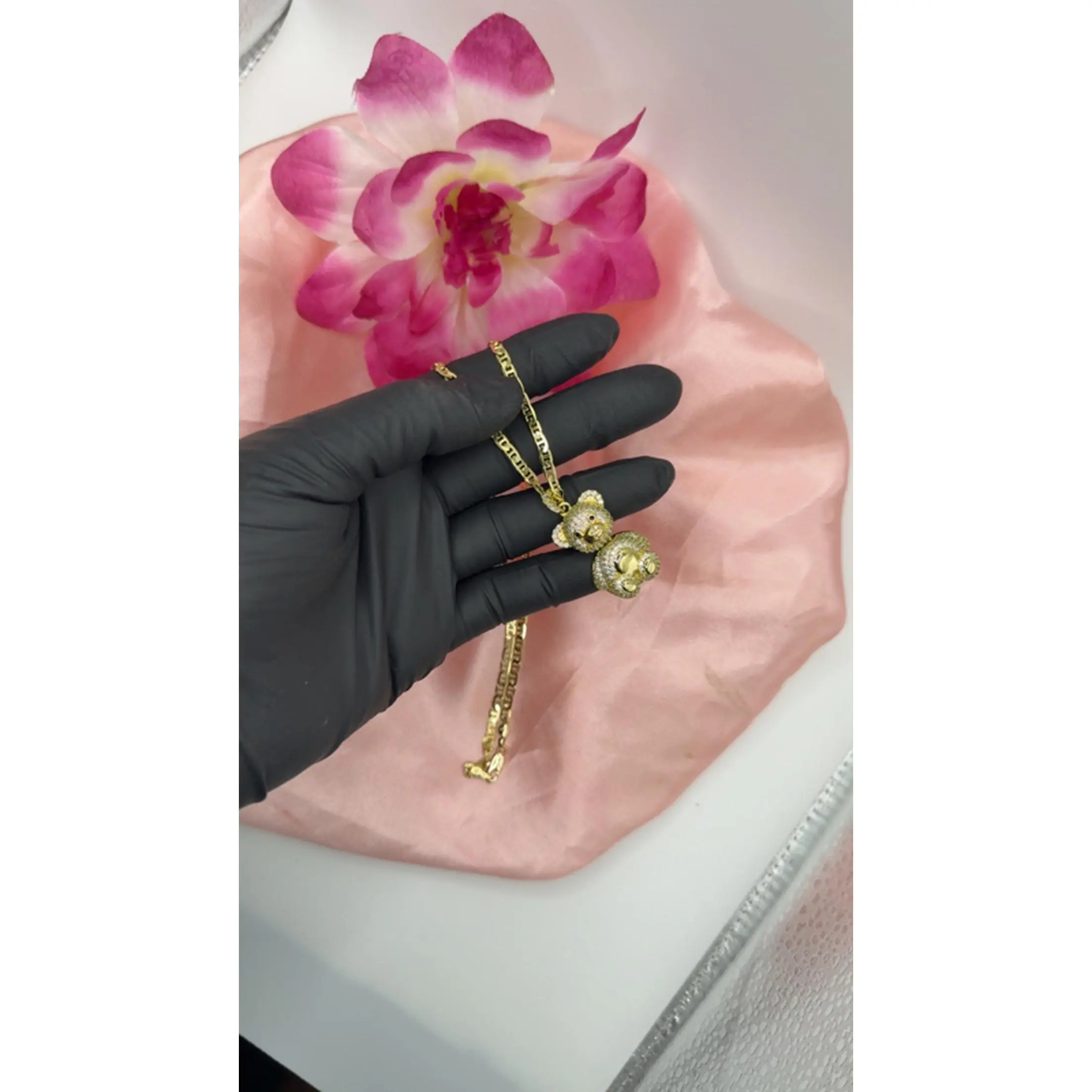 14K Laminated Gold Necklace with Floral Design, High Quality, Elegant and Stylish