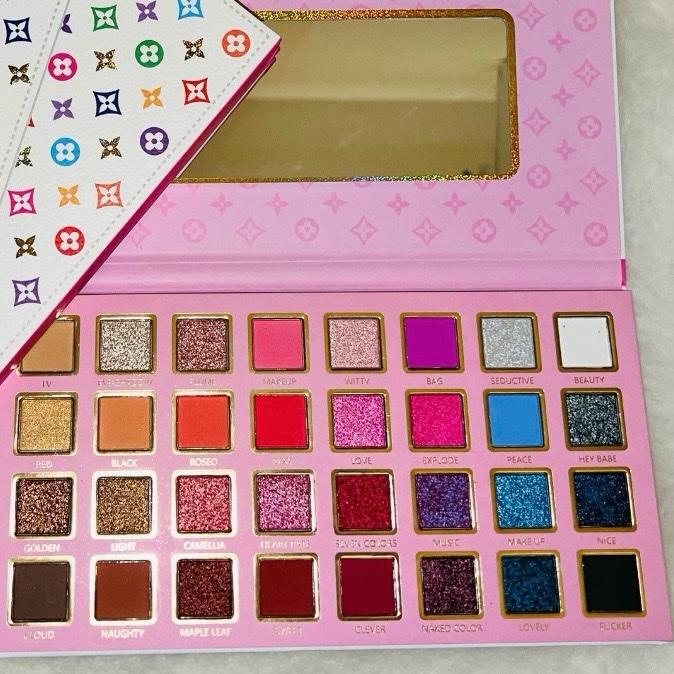 Cosmetics Radiant Lip Gloss - Smooth Texture, Versatile for Lip Gloss Makeup & Skin Care, Glossy Finish, Multiple Color Options, China Origin Blend Lipstick