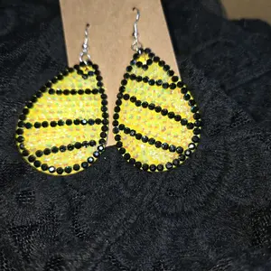 Bee Earrings - Yellow and Black Beaded Design, Dangle Type, Suitable for All Seasons