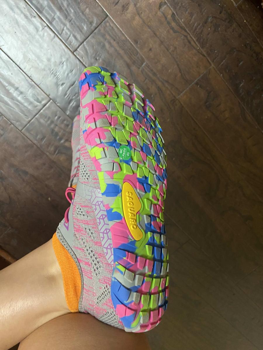 Item: Pink, 8 Men / 10 Women