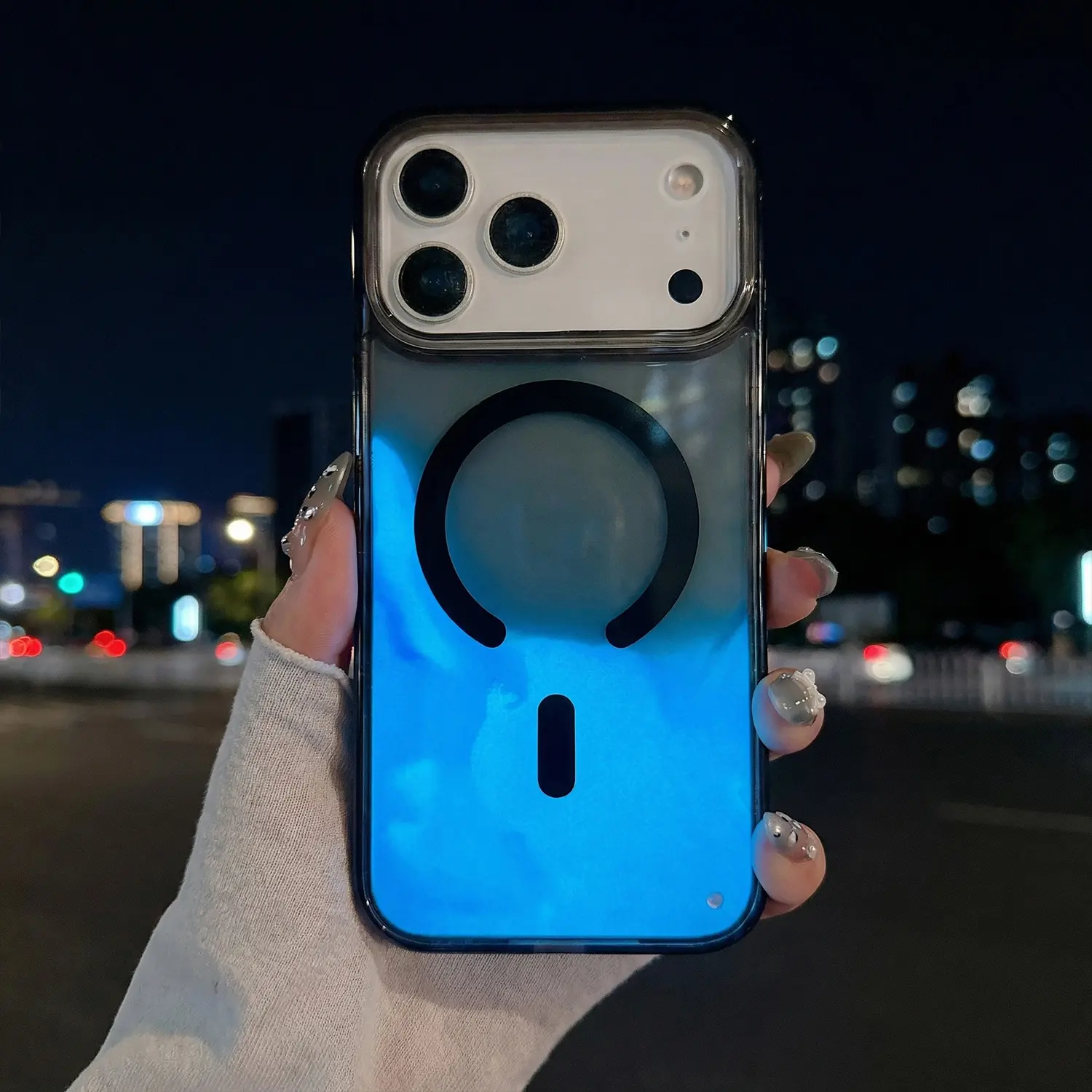 Magnetic MagSafe Luminous (Shine a light on it) Quicksand Fluorescent Case For iPhone 17 Pro Max 16 15 14 Plus 13 Pro Liquid Sand Glow in The Darkness Noctiluncent Liquid Sand TPU+PC Luxury Protective Cover Unique Design Eye-Catching Glow Effect Men Women