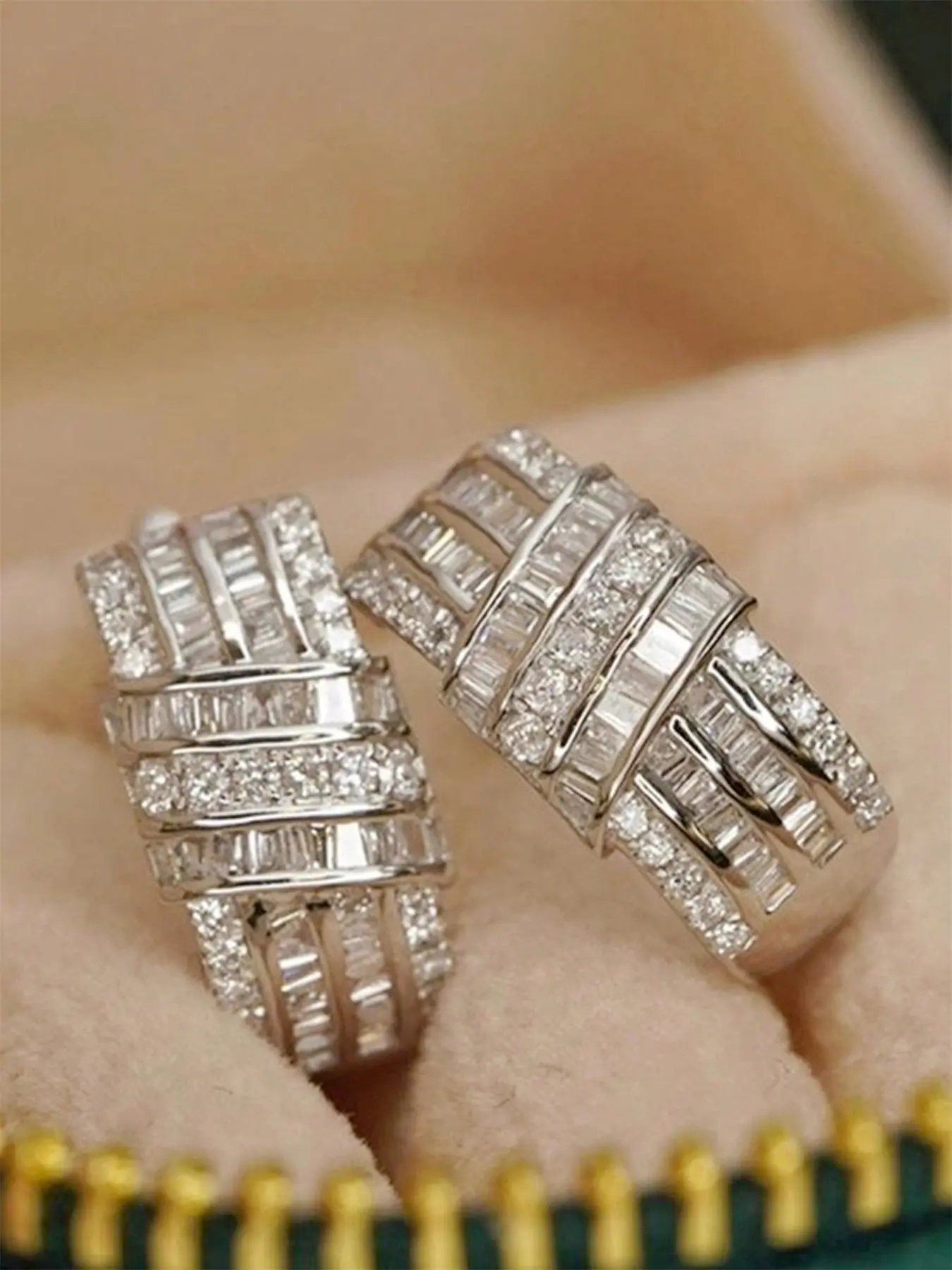 1 Pair Romantic Cubic Zirconia Hoop Earrings For Women For Wedding Engagement Anniversary Party Jewelry Valentine's Day Gift High Quality Earrings