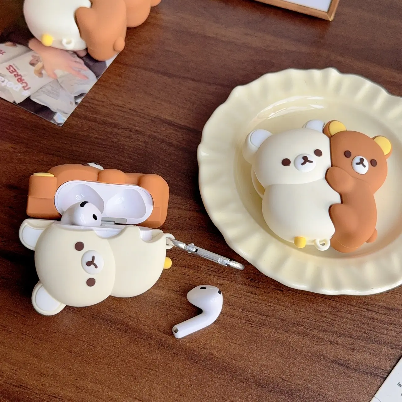 1 piece of Hug Bear shaped headphone protective case, durable silicone headphone case with anti drop function, Protection, Apple wireless Bluetooth headphone case, suitable for AirPods 1/2/3/4/pro/pro2/pro3, Earbuds Audio