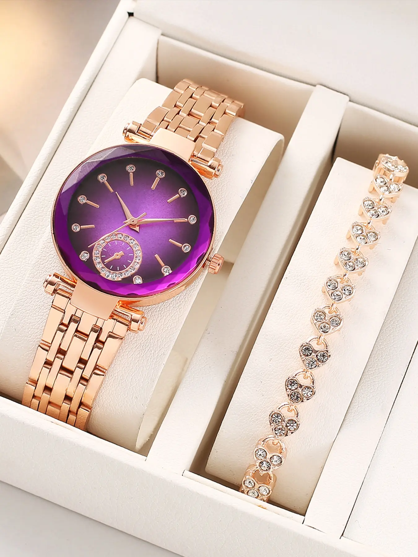 Women's Quartz Watch, Fashionable Analog Watch, Heart shape Bracelet, Quartz Movement, Round Dial, Zinc Alloy Case, Button Battery Wristwatch, Ideal Gift for Valentine's Day, Birthday